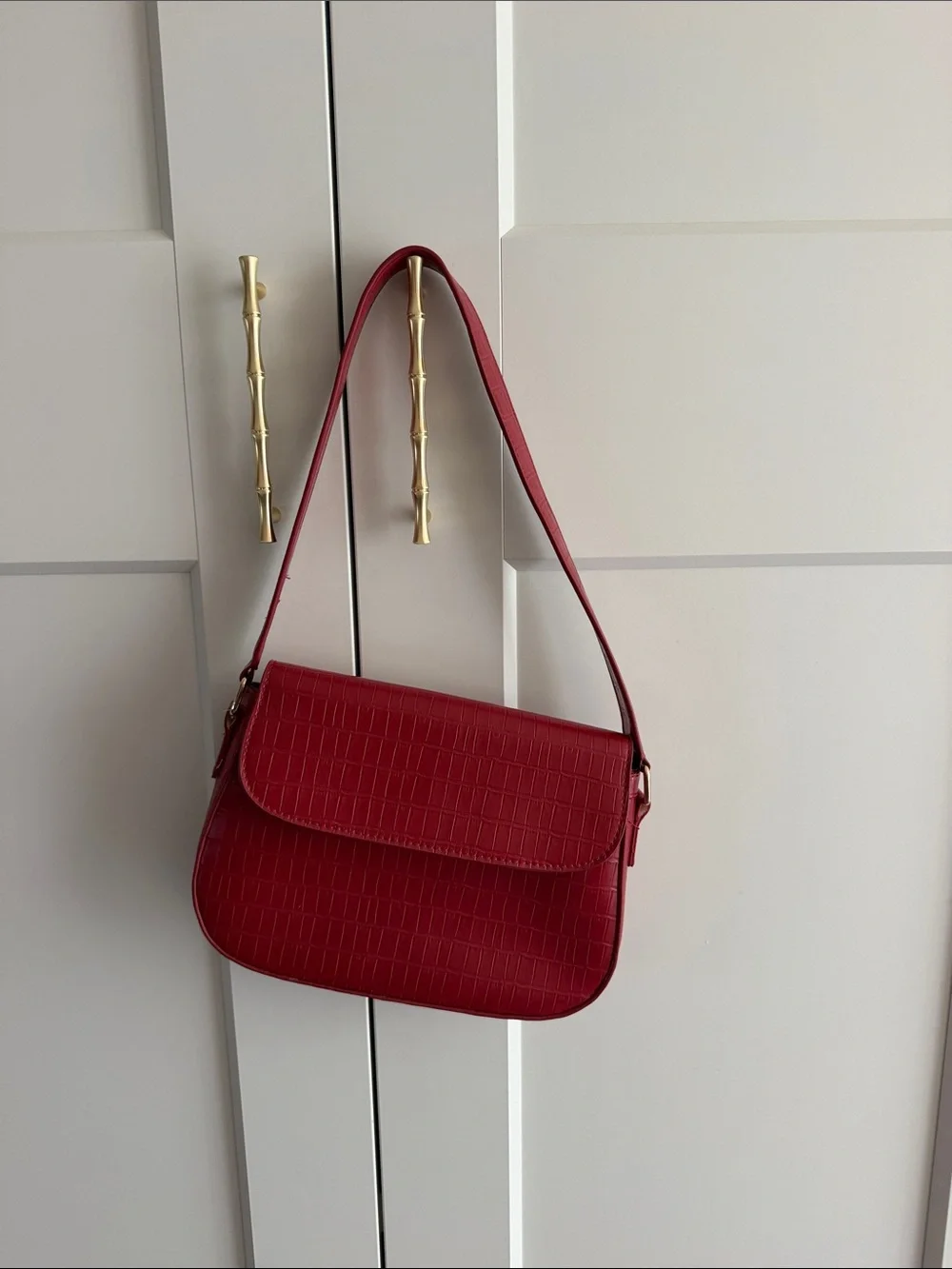 Princess Polly Red Croc-Embossed Shoulder Bag